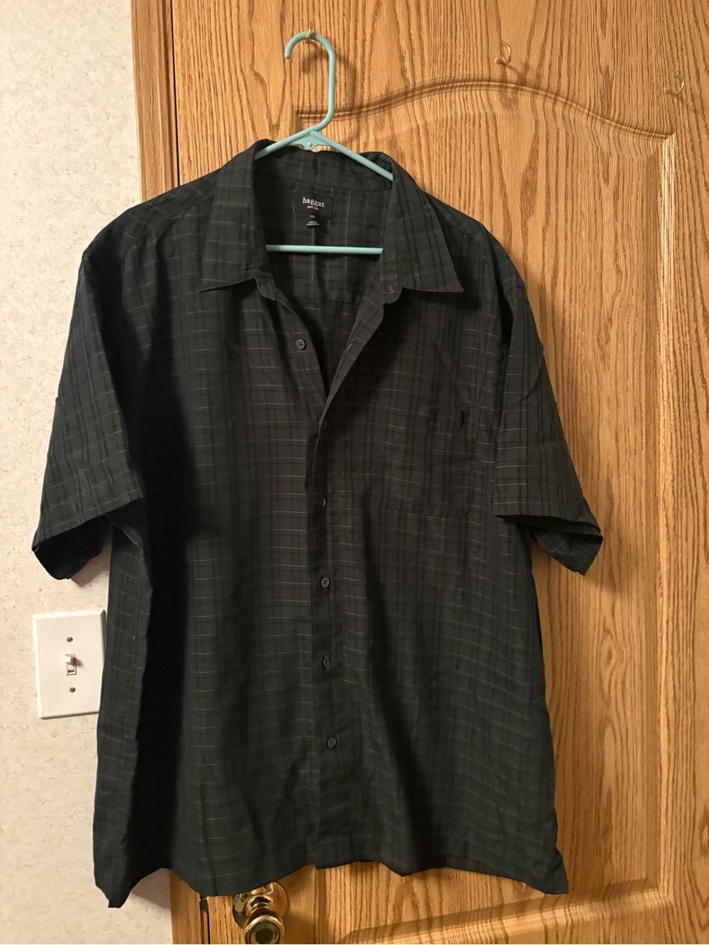 Haggar Black and Dark Green Short Sleeve Plaid Button-Down Shirt